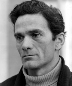 Pier Paolo Pasolini ritratto in bianco e nero